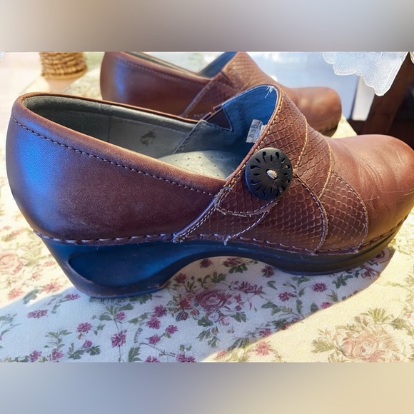 🌟 Sale Sanita Red Leather Clogs Shoes Size 39 - Picture 5 of 14